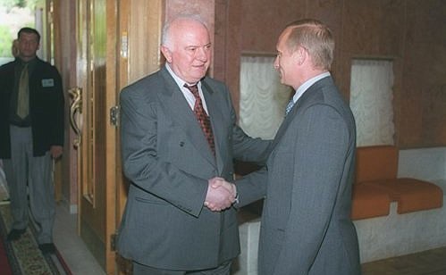 President Vladimir Putin with Georgian President Eduard Shevardnadze.