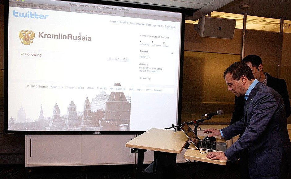 In Twitter’s offices Mr Medvedev opened an official account on the Twitter social network.