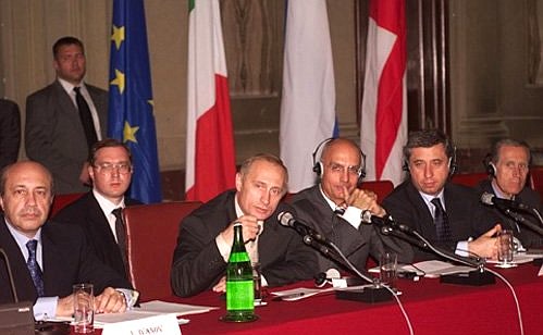 President Vladimir Putin meeting with representatives of the Italian business community.