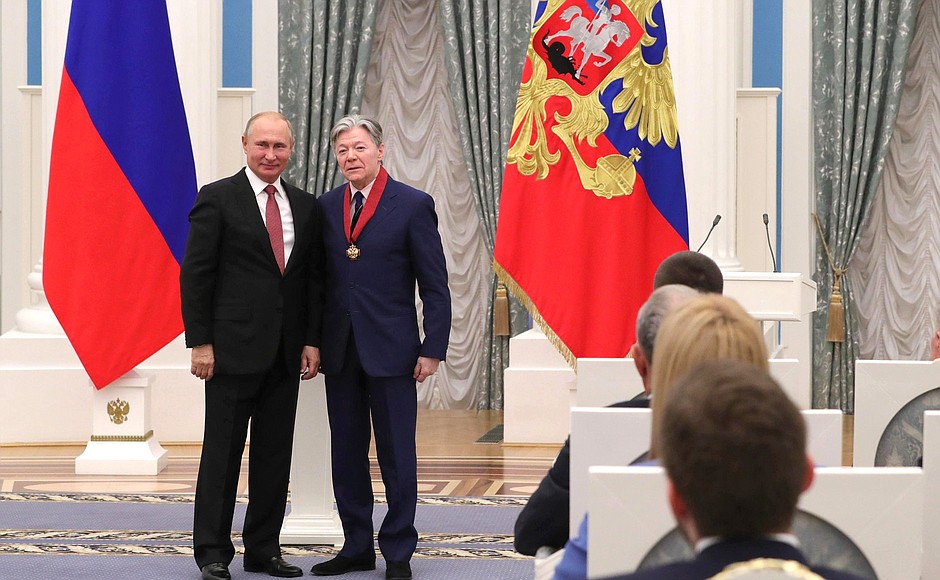 Actor Alexander Zbruyev was awarded the Order for Services to the Fatherland, II degree.