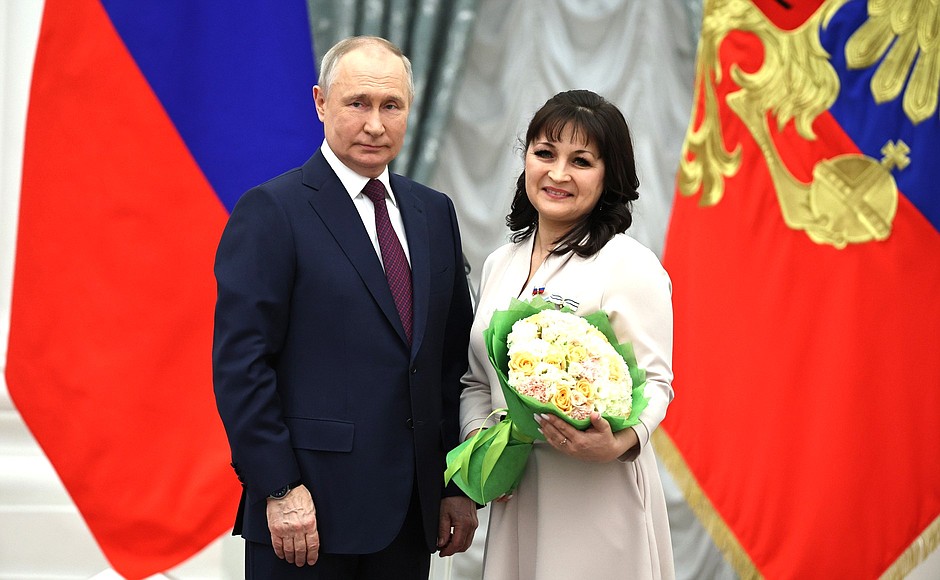 The title Mother Heroine is conferred on Albina Khaidarshina, a supply manager at a shelter for children and teenagers in the Baltachevsky District, Republic of Bashkortostan.