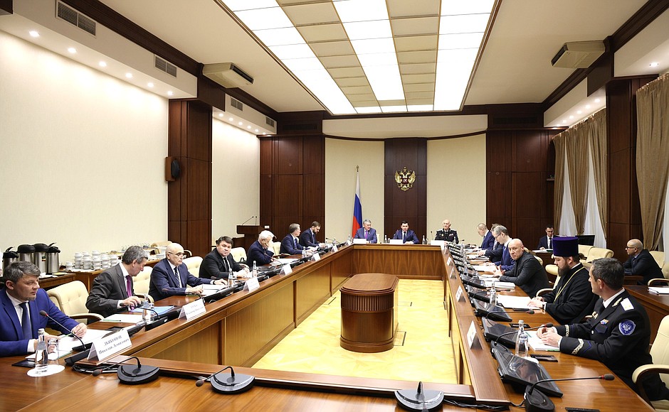 Presidential Aide Dmitry Mironov chaired an onsite meeting of the Council for Cossack Affairs.