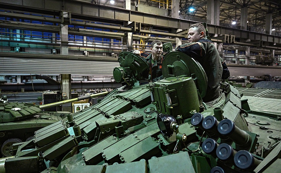 Employees of the Uralvagonzavod Research and Production Corporation.