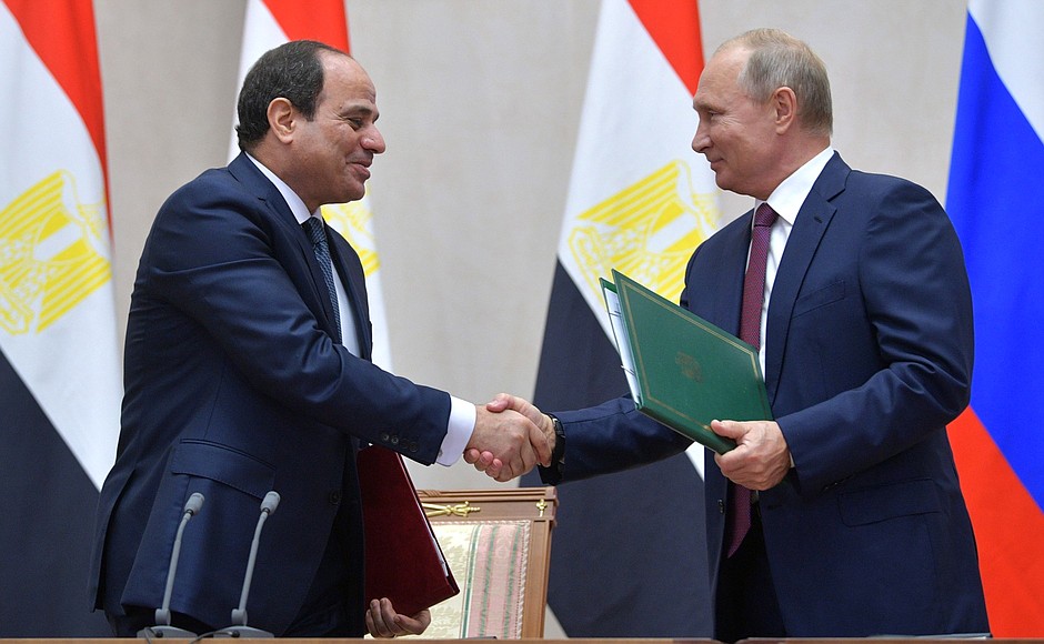 По итогам переговоров Владимир Путин и Абдельфаттах Сиси подписали Договор между Российской Федерацией и Арабской Республикой Египет о всестороннем партнёрстве и стратегическом сотрудничестве.