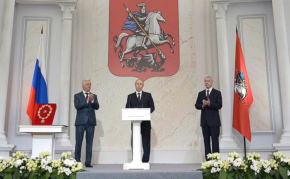 Vladimir Putin congratulated Sergei Sobyanin on officially taking office as Mayor of Moscow.