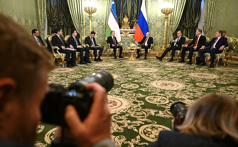 Российско-узбекистанские переговоры в узком составе.