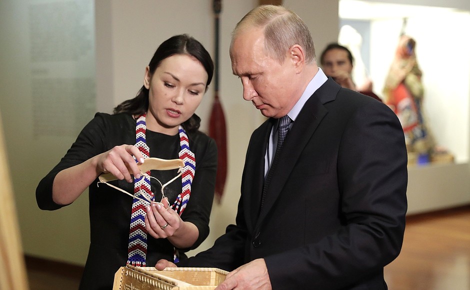 Владимир Путин посетил Музей природы и человека в ходе рабочей поездки в Уральский федеральный округ.