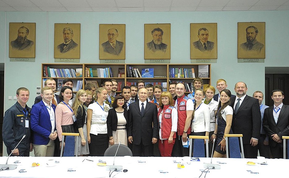 With students from Lomonosov Northern (Arctic) Federal University.