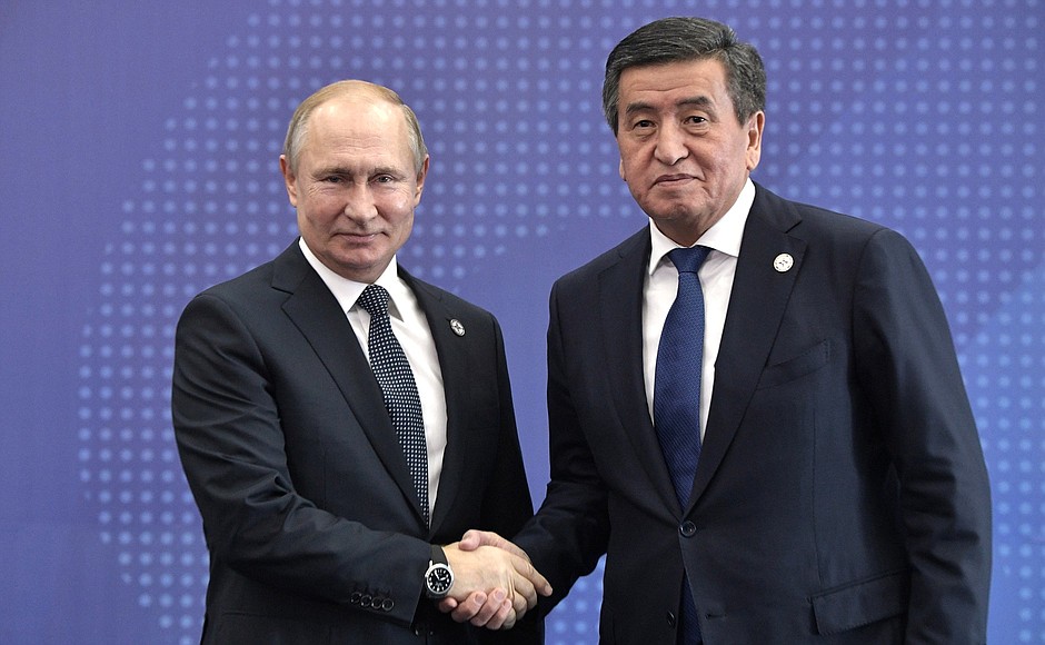 Before the meeting of the Collective Security Council of the Collective Security Treaty Organisation. With President of the Kyrgyz Republic Sooronbay Jeenbekov.