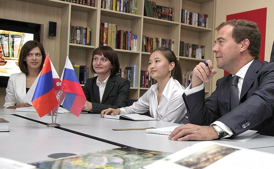 Во время посещения филиала Российской экономической академии имени Г.В.Плеханова.