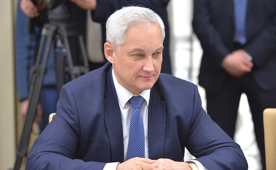 Presidential Aide Andrei Belousov at a meeting with Government members.