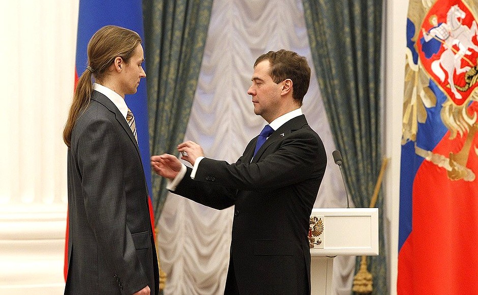 Ceremony of presenting 2010 Presidential Prize in Science and Innovation for Young Scientists. The prize was awarded to Dmitry Gorbunov for a series of contributions in the field of elementary particle physics and fundamental problems of the evolution of the universe.
