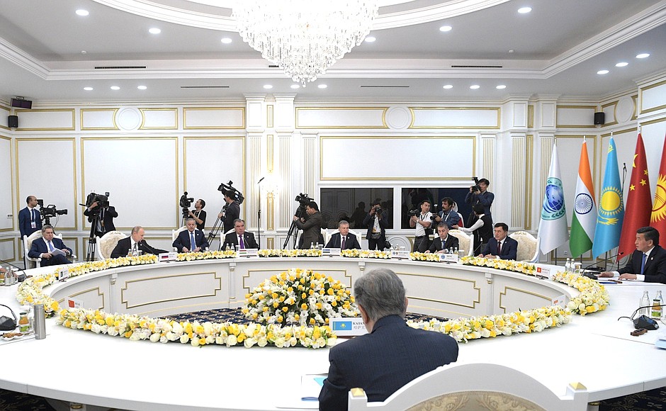 Заседание Совета глав государств – членов Шанхайской организации сотрудничества в узком составе.