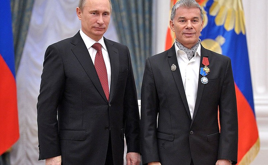 Oleg Gazmanov is awarded the Order for Services to the Fatherland IV degree.