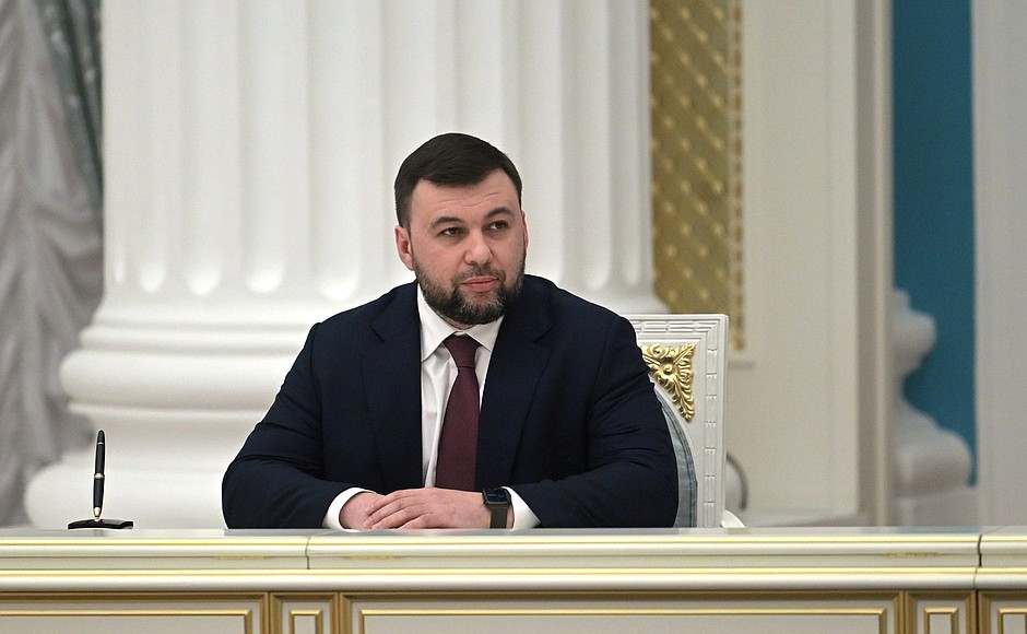 Head of the Donetsk People’s Republic Denis Pushilin during the signing of documents on the recognition of the Donetsk and Lugansk people’s republics.