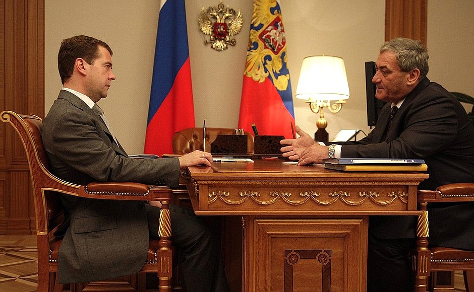 С Президентом Республики Саха (Якутия) Вячеславом Штыровым.
