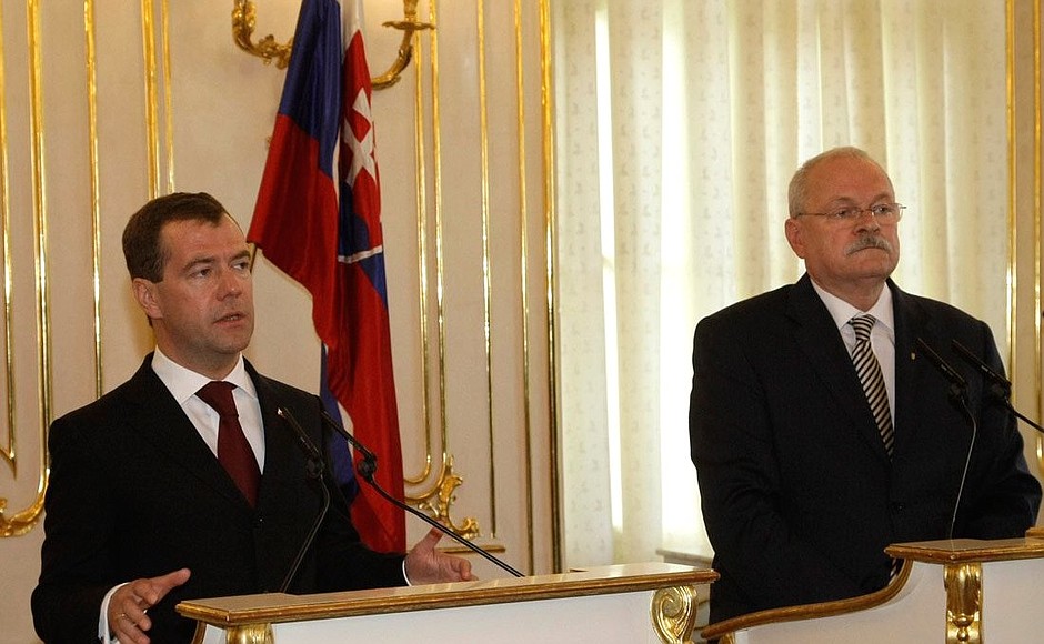 News Conference following Russian-Slovak Talks. With President of Slovakia Ivan Gasparovic.