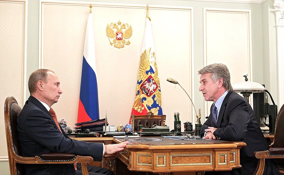 С председателем правления газовой компании «НОВАТЭК» Леонидом Михельсоном.