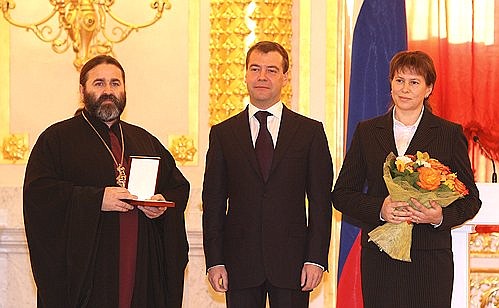 Орденом «Родительская слава» награждены Иван и Надежда Осяки.