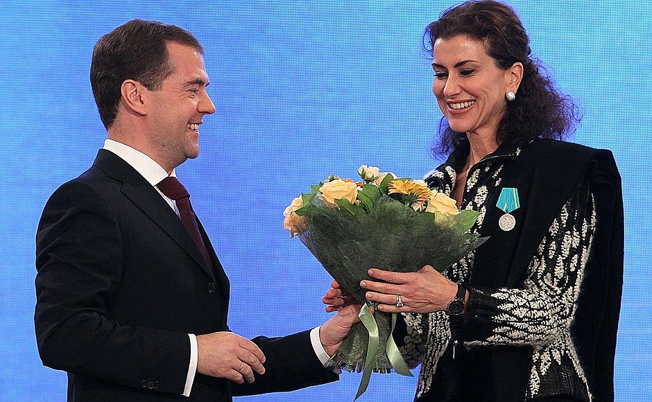 Dmitry Medvedev presented state decorations to foreign citizens for their contribution to strengthening friendship, cooperation and cultural ties with Russia. Luiza Todini, co-chairwoman of the Russian-Italian Civil Society Dialogue forum, received the Pushkin Medal.
