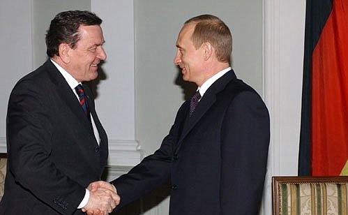 President Putin with German Federal Chancellor Gerhard Schroeder.