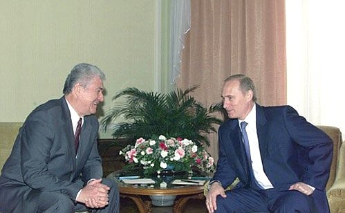 President Vladimir Putin with Moldovan President Vladimir Voronin.