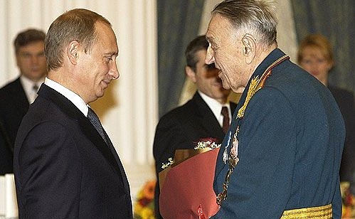 Second World War Veteran Stepan Yefimovich Popov receives the Order of Honour