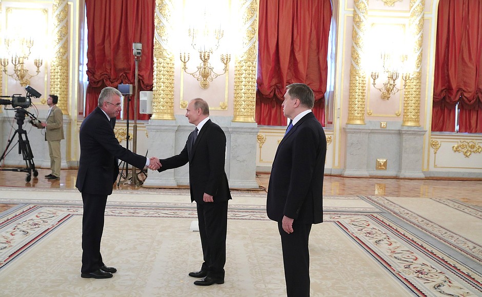 Владимир Путин принял верительную грамоту у посла Республики Хорватия Томислава Цара.