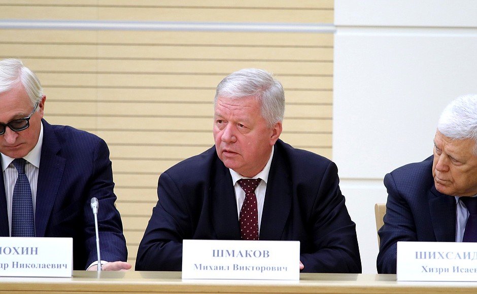 President of the Russian Union of Industrialists and Entrepreneurs Alexander Shokhin (left), Chairman of the Federation of Independent Trade Unions Mikhail Shmakov and Speaker of the People's Assembly of Daghestan Khizri Shikhsaidov (right) at the meeting with members of the working group on drafting proposals for amendments to the Constitution.