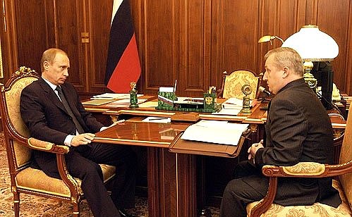 Рабочая встреча с полномочным представителем Президента в Уральском федеральном округе Петром Латышевым.