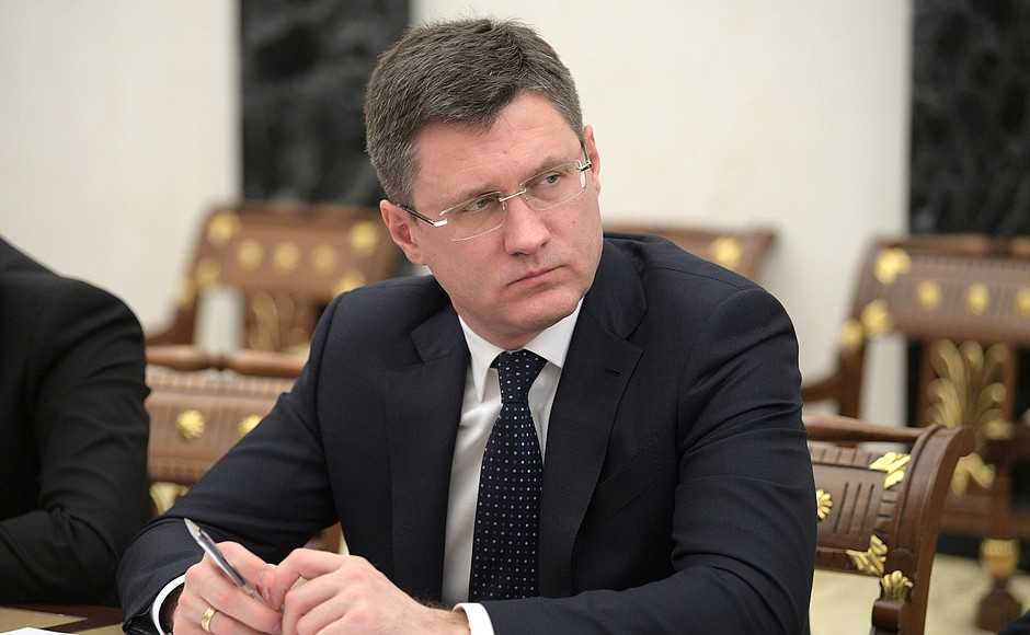 Energy Minister Alexander Novak at the meeting with Government members.