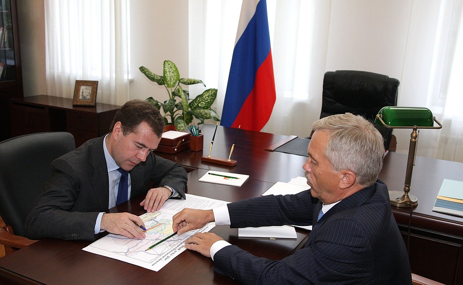 With Governor of Belgorod Region Yevgeny Savchenko.