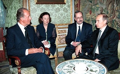 President Vladimir Putin meeting with King Juan Carlos I of Spain in the Oriente Palace.
