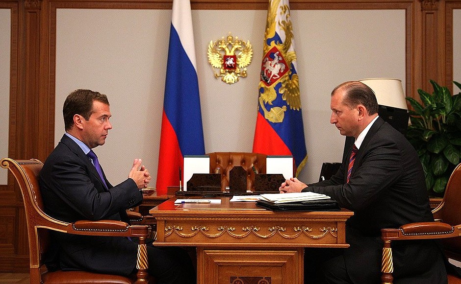 With Governor of Samara Region Vladimir Artyakov.