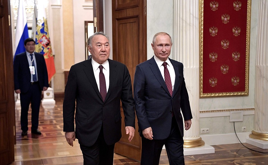 C первым Президентом Казахстана Нурсултаном Назарбаевым.