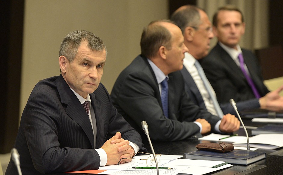 Before the meeting with permanent members of the Security Council. From left to right: Deputy Secretary of the Security Council Rashid Nurgaliyev, Director of the Federal Security Service Alexander Bortnikov, Foreign Minister Sergei Lavrov, and Speaker of the State Duma Sergei Naryshkin.