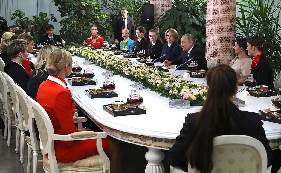 Meeting with female aircrew members of Russian airlines.