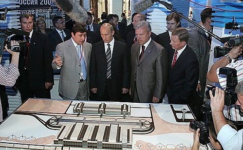 Visiting the investment projects exhibition at the VI International Investment Forum. At the Krasnoyarsk Region stand.