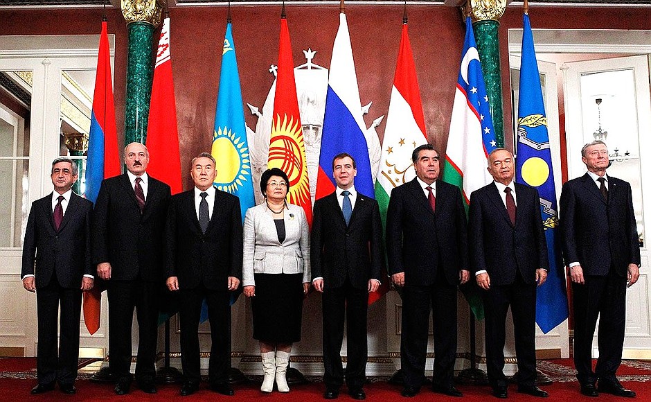 Participants in the CSTO summit.