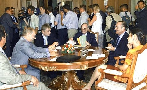 Vladimir Putin\'s talks with French President Jacques Chirac.