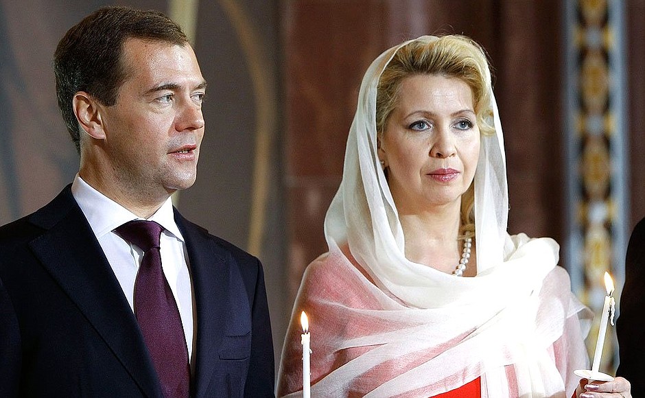 Dmitry Medvedev and his spouse Svetlana Medvedeva attended the Easter service at Moscow’s Cathedral of Christ the Saviour.