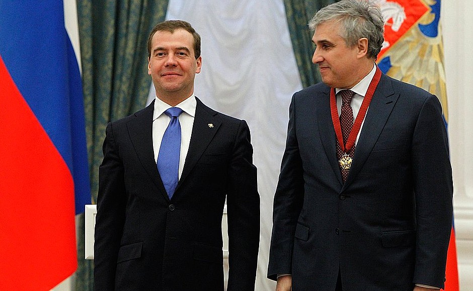 Presenting state decorations. Vladimir Kulistikov, general director of NTV Television Company, was awarded the Order for Services to the Fatherland, III degree.