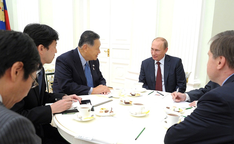 Meeting with former Prime Minister of Japan Yoshiro Mori.