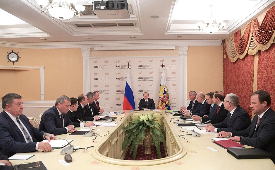 Meeting at the Makeyev State Rocket Centre.