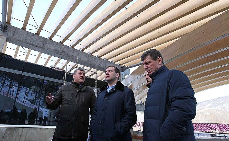During the inspection of the Olympic facilities under construction. With Deputy Prime Minister Dmitry Kozak (right) and Olympstroy State Corporation CEO Sergei Gaplikov.