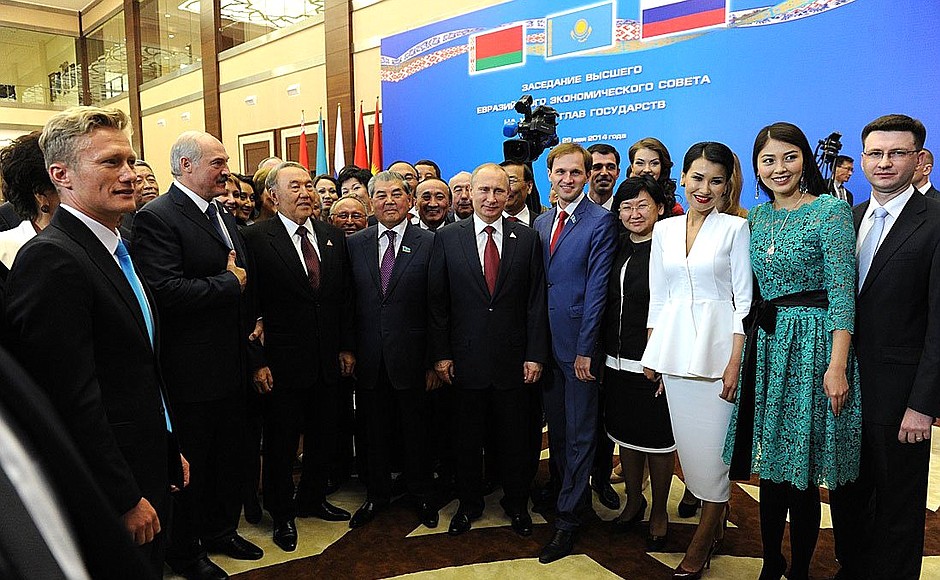 Vladimir Putin, President of Belarus Alexander Lukashenko and President of Kazakhstan Nursultan Nazarbayev during their meeting with the public after the signing of the Agreement on the Eurasian Economic Union.