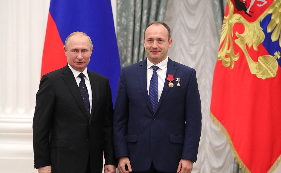 Ceremony for presenting state decorations. The Order for Services to the Fatherland IV degree was awarded to Alexander Misurkin, instructor and test cosmonaut, head of the cosmonaut group at the Yuri Gagarin Research and Test Cosmonaut Training Centre.