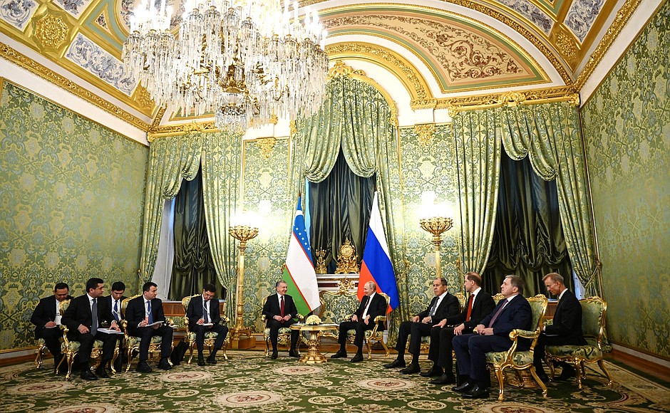 Российско-узбекистанские переговоры в узком составе.