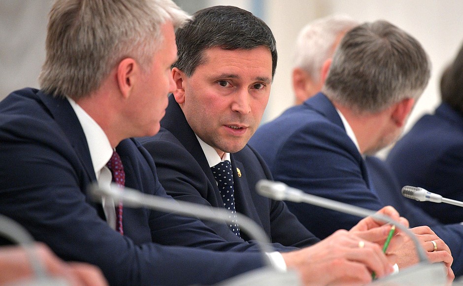Minister of Natural Resources Dmitry Kobylkin at the meeting with the new Government.