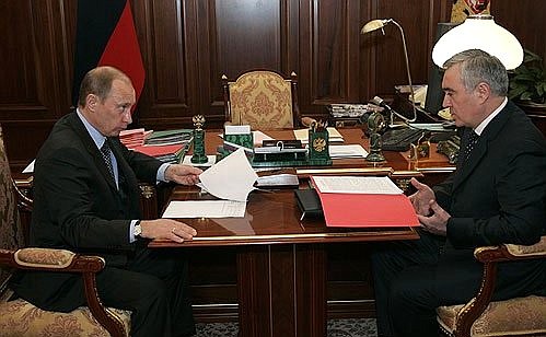 Рабочая встреча с Президентом Ингушетии Муратом Зязиковым.